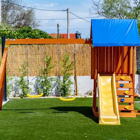 Heaven, Private Heated Pool, Pet Friendly, Children's Playground Donji Zemunik