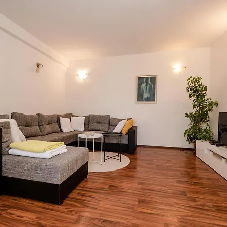 Heaven, Private Heated Pool, Pet Friendly, Children's Playground Villa Donji Zemunik