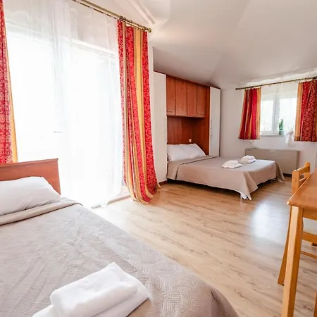 Heaven, Private Heated Pool, Pet Friendly, Children's Playground
