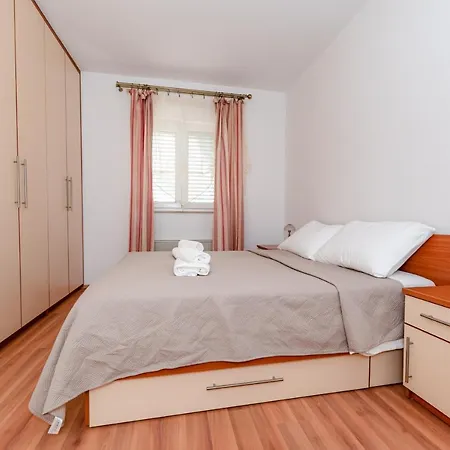 Heaven, Private Heated Pool, Pet Friendly, Children's Playground