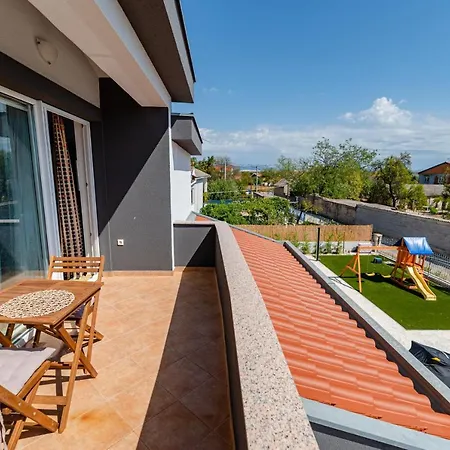 Heaven, Private Heated Pool, Pet Friendly, Children's Playground
