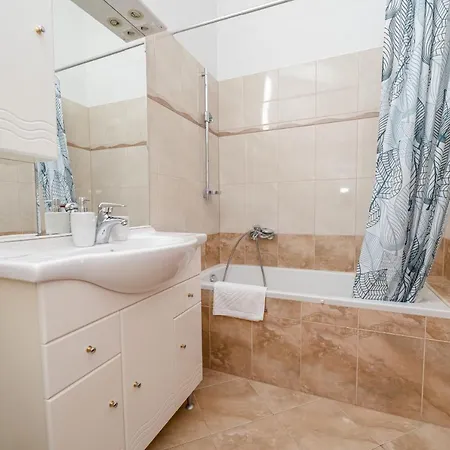 Heaven, Private Heated Pool, Pet Friendly, Children's Playground Villa *