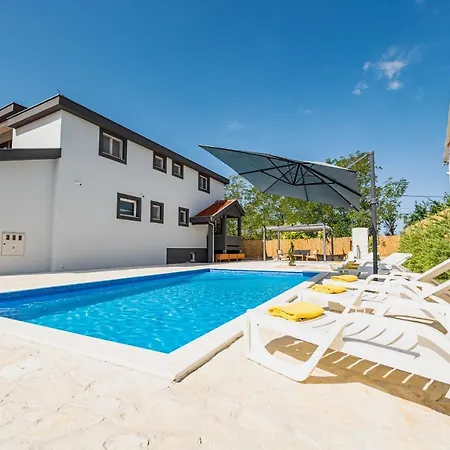 וילה Heaven, Private Heated Pool, Pet Friendly, Children's Playground Donji Zemunik