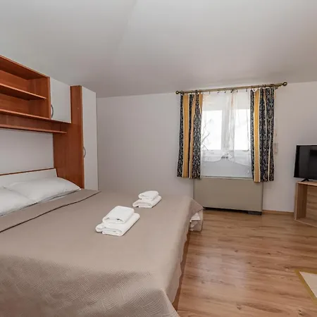 Heaven, Private Heated Pool, Pet Friendly, Children's Playground וילה