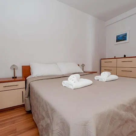 Heaven, Private Heated Pool, Pet Friendly, Children's Playground * Donji Zemunik